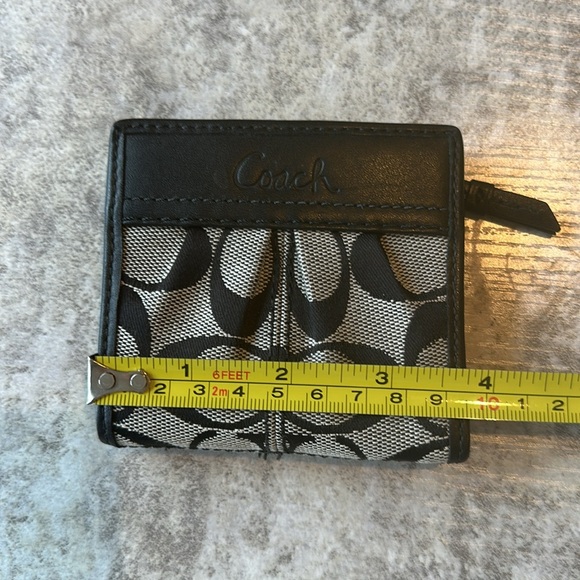 NWOB Coach Mini Wallet - Picture 2 of 5
